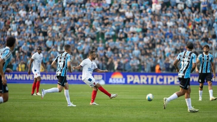 Apakah Peraduan Dalam Bola Sepak?